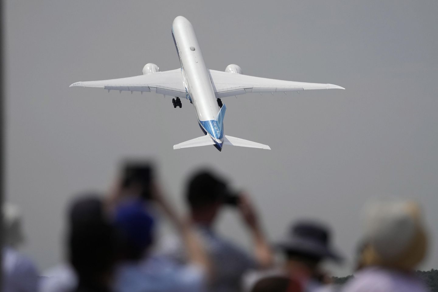Havacılık, emisyonları azaltma hedeflerine ulaşmak için engellerle karşı karşıya