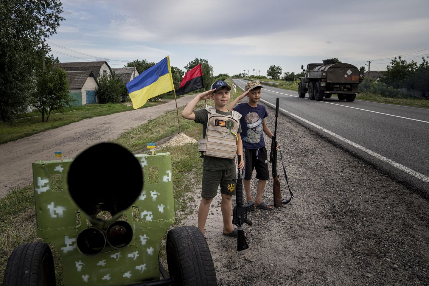Rusya, savaş hedeflerini genişlettikten sonra büyük Ukrayna şehrini dövdü