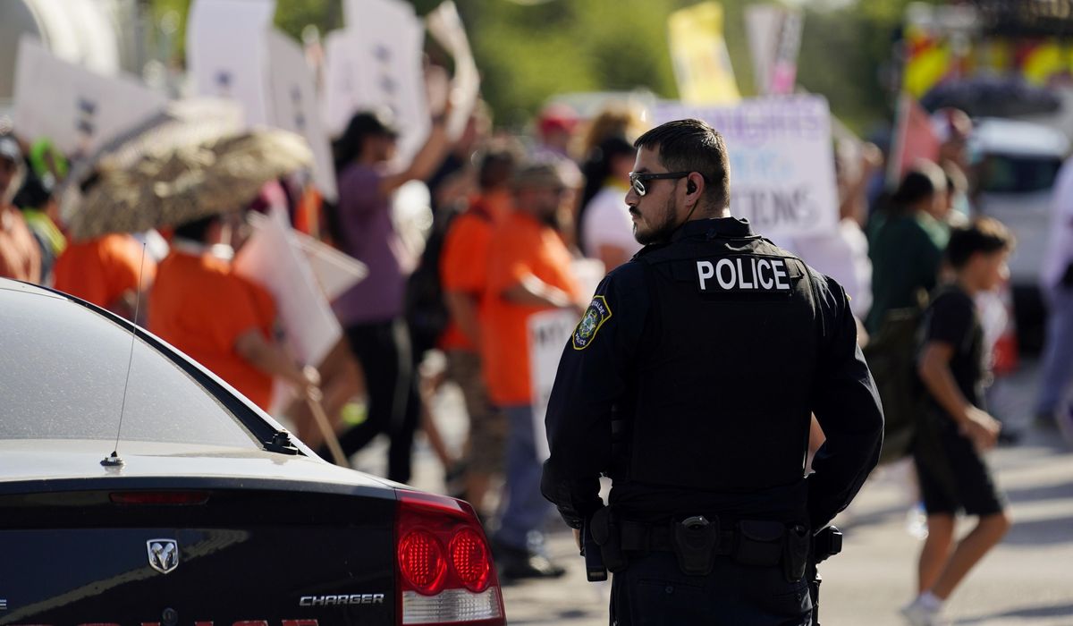 NextImg:Police foil alleged plot by two Texas teen girls to attack school with pipe bombs, guns