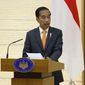 Indonesian President Joko Widodo speaks during a joint news conference with Japan&#39;s Prime Minister Fumio Kishida at the prime minister&#39;s official residence in Tokyo Wednesday, July 27, 2022. (Kiyoshi Ota/Pool Photo via AP)