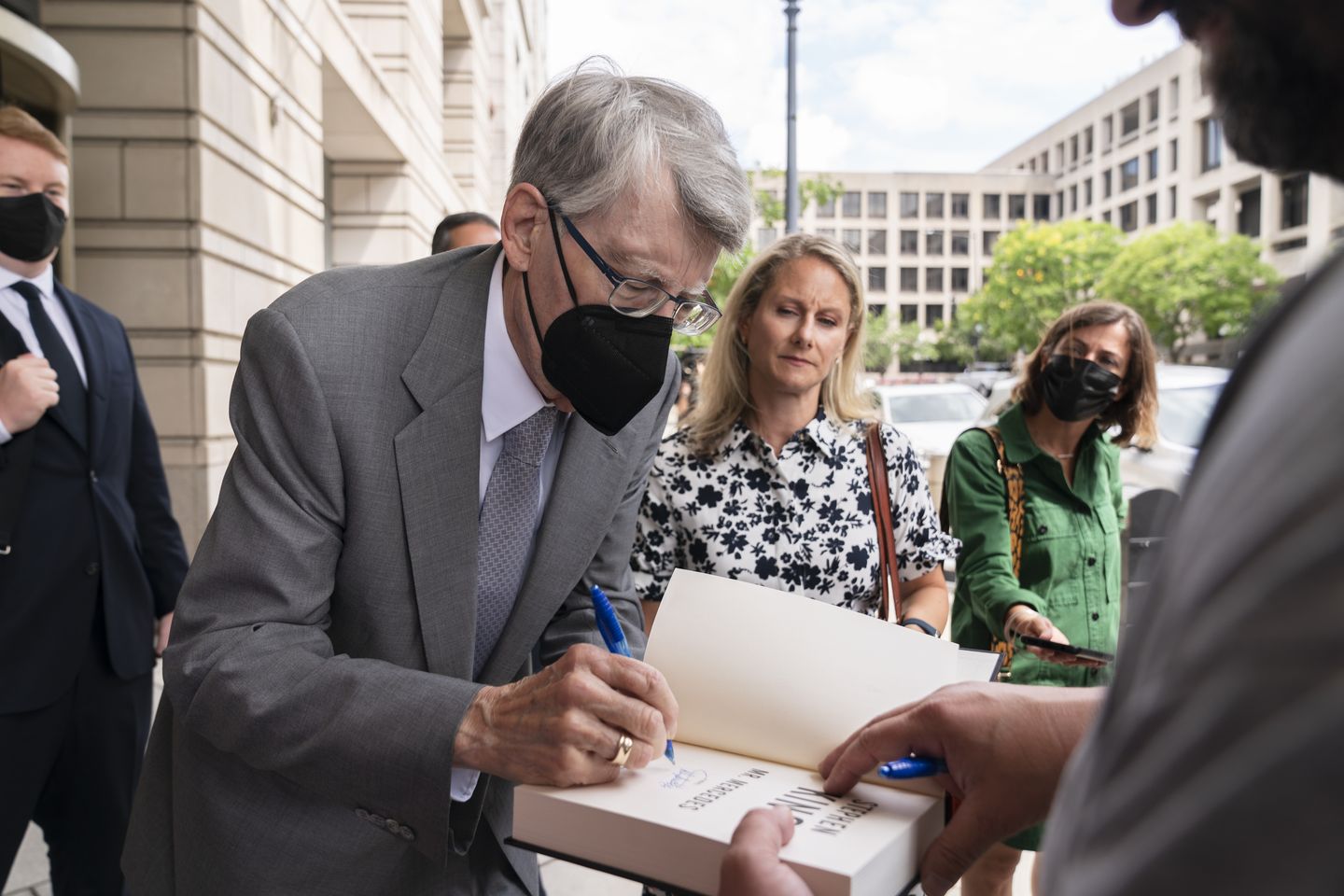 Stephen King testifies for government in books merger trial