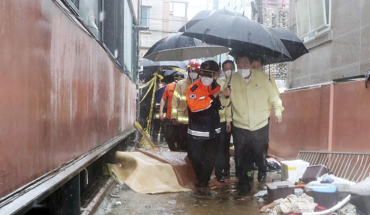‘기생충’에서 본 한국의 지하 아파트는 홍수로 사망 한 후 금지됩니다.