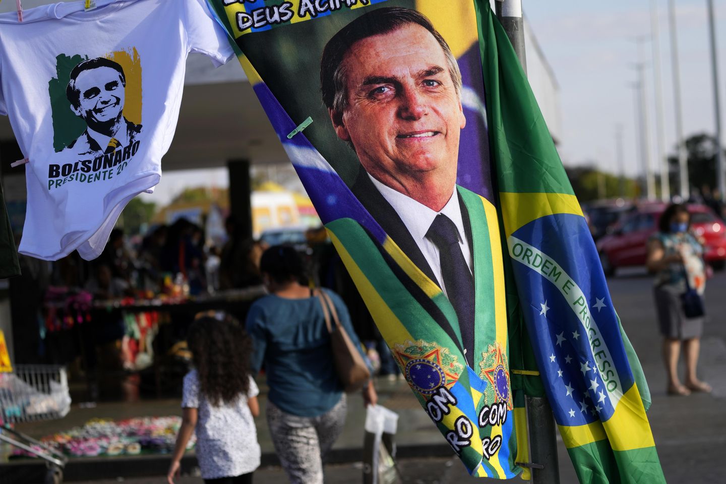 Brezilyalılar demokrasi için toplanıyor, Jair Bolsonaro'yu dizginlemeye çalışıyor