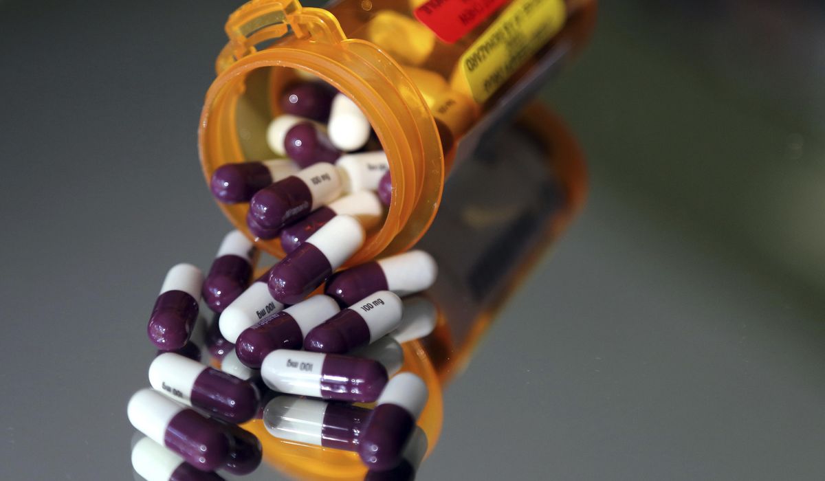 NextImg:Trump cracks down on drug ads on TV, social media that he says mislead people