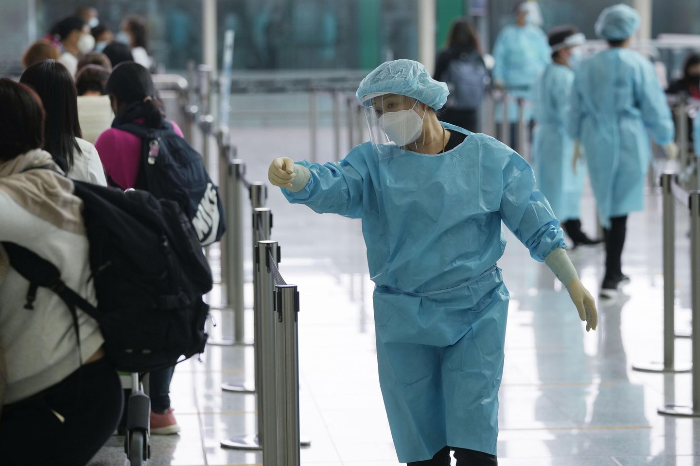 Hong Kong nüfusu virüs kısıtlamaları altında 2. yıl küçülüyor