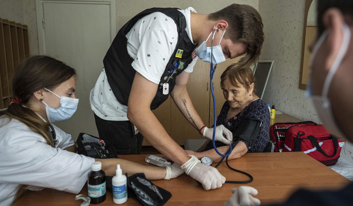 NextImg:Tight blood pressure cuffs skew readings, say Johns Hopkins researchers