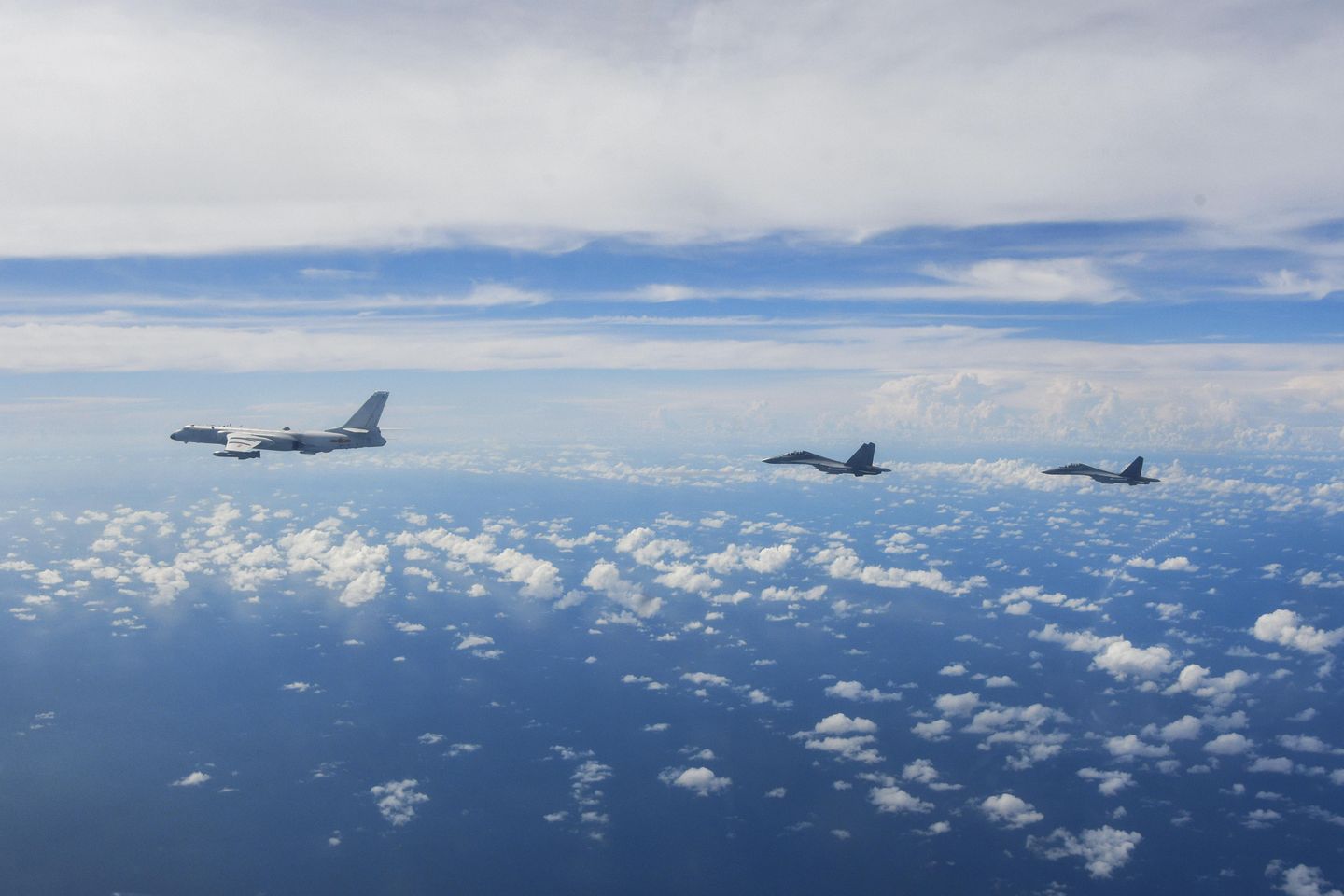 Tayvan, Çin savaş uçaklarının adanın yakınında uçtuğunu söyledi