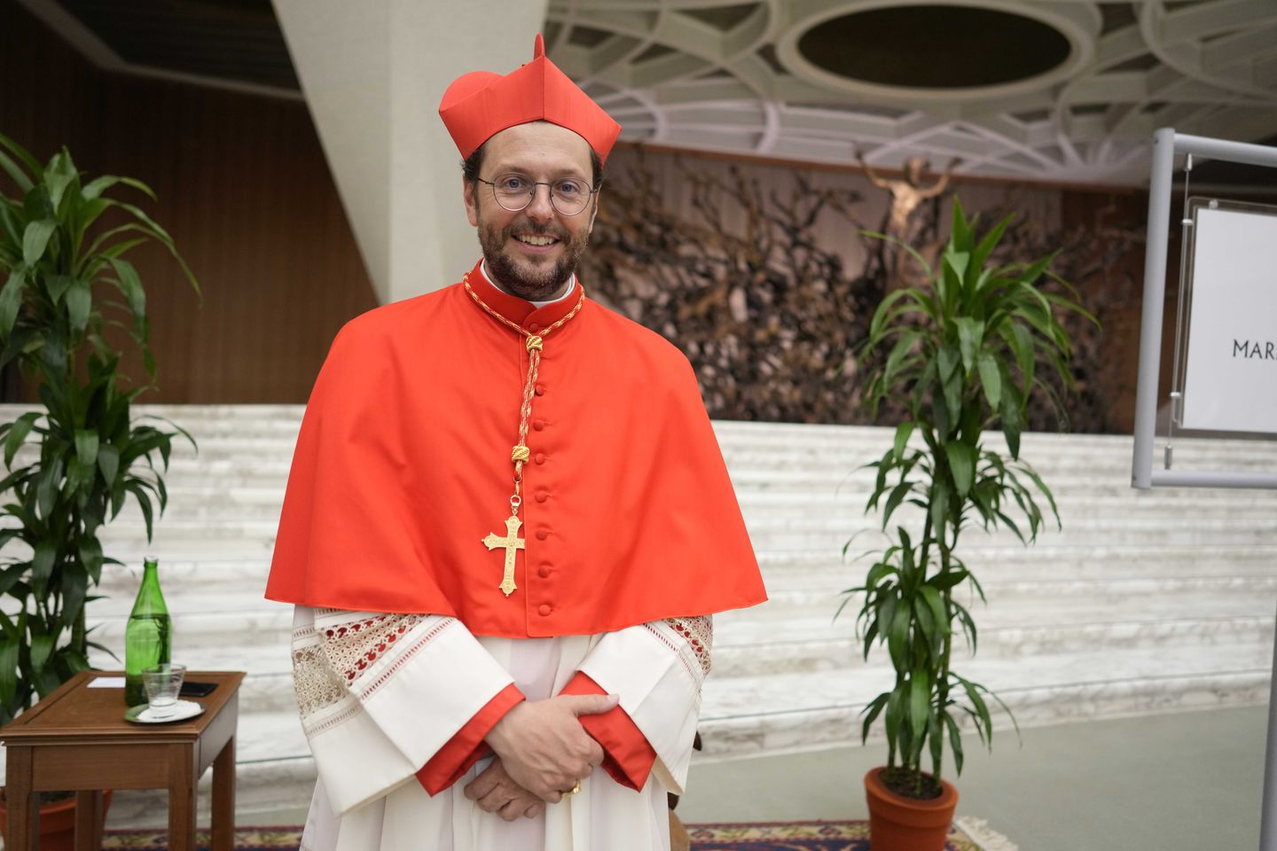 Papa, halefi muhtemelen seçecek olan kardinallerin saflarını genişletiyor