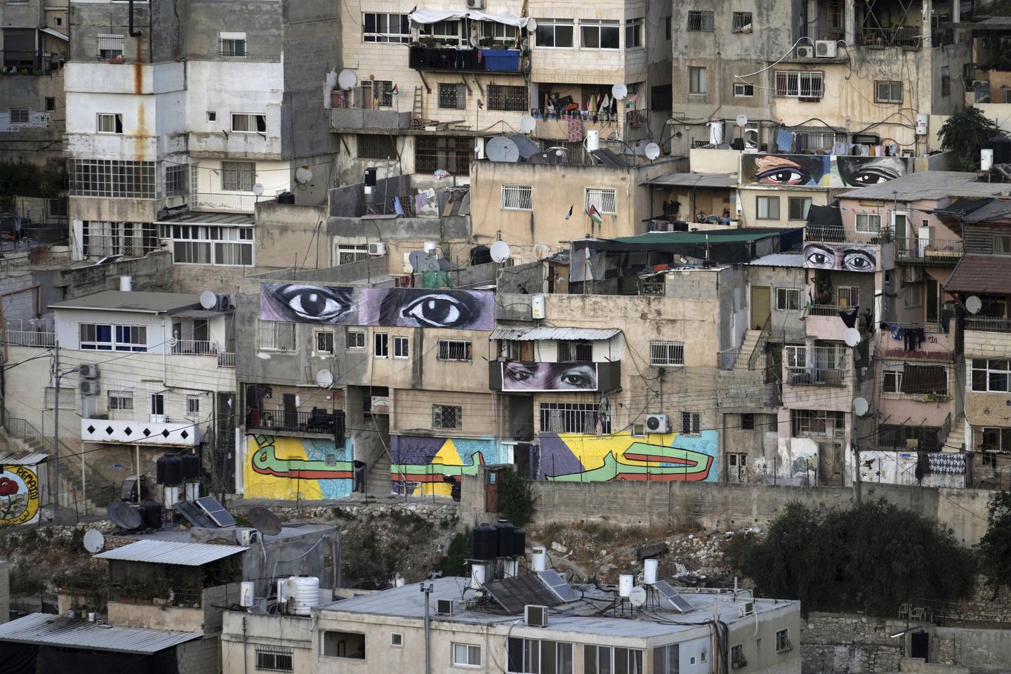 Dev göz duvar resimleri Kudüs'teki Filistinlilere tanıklık ediyor