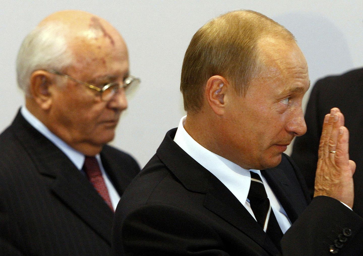 Putin, Gorbaçov'u anıyor ancak cenazesine katılmayacak