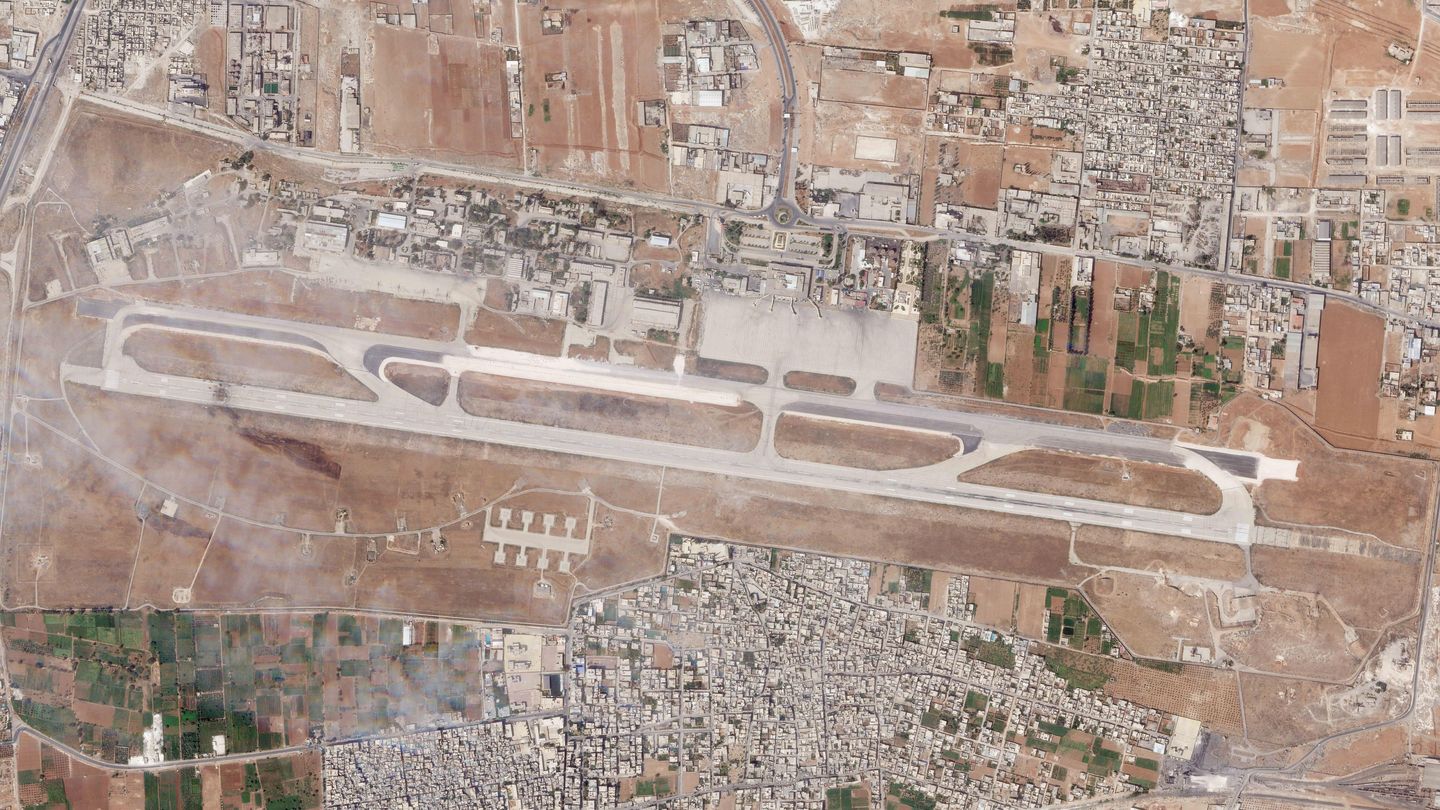 Suriye devlet medyası, İsrail hava saldırısının Halep havaalanına zarar verdiğini bildirdi