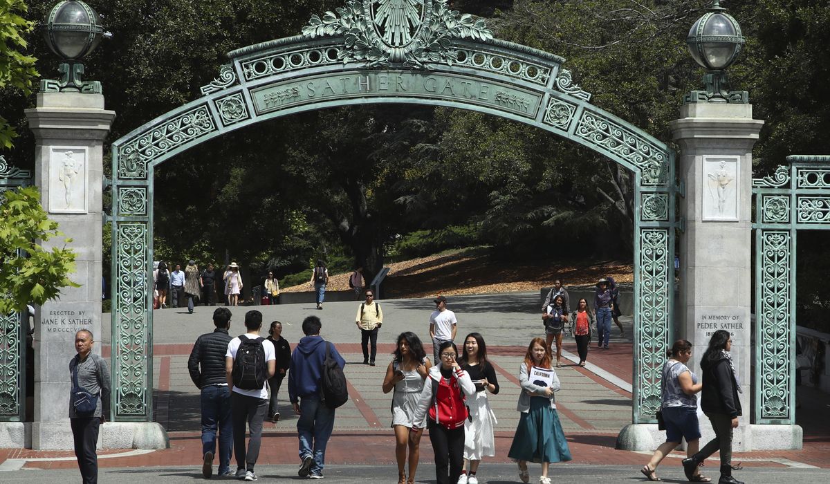 NextImg:Federal college aid scams soaring, officials warn