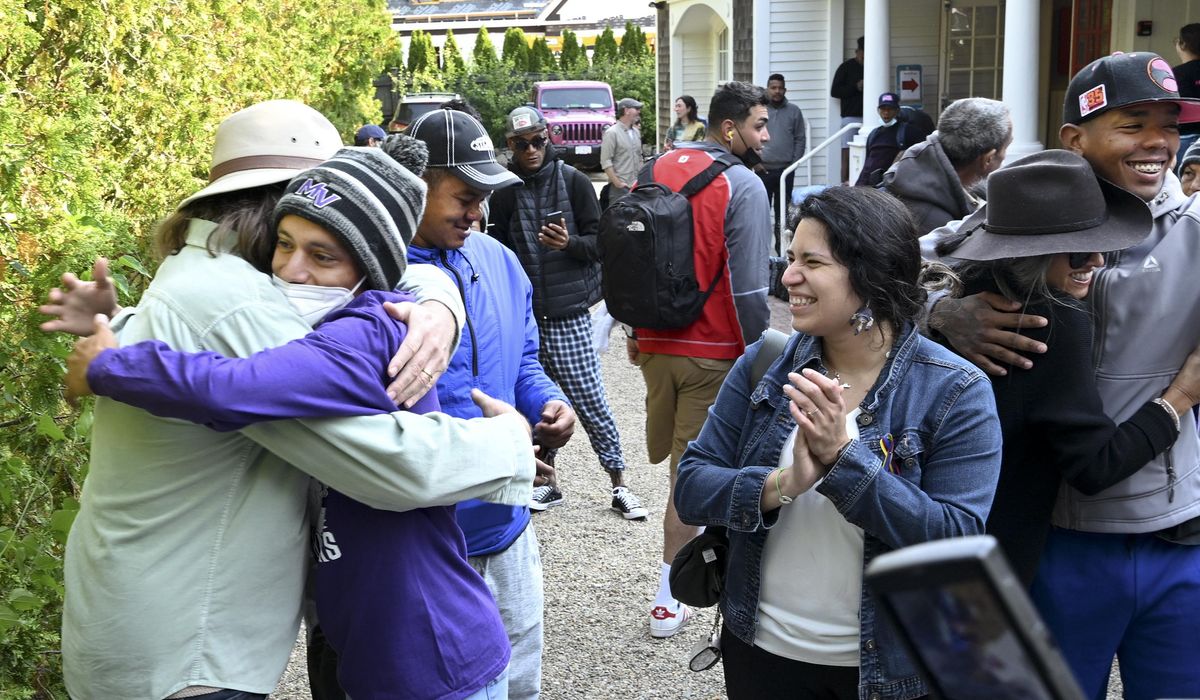 NextImg:Judge nixes lawsuit against Ron DeSantis over migrant flights to Martha’s Vineyard