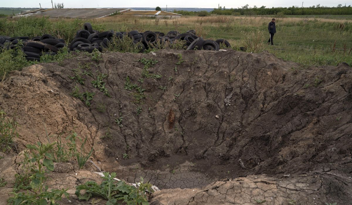 NextImg:Moscow threatens deploying cluster bombs if Ukraine uses similar U.S.-supplied munitions