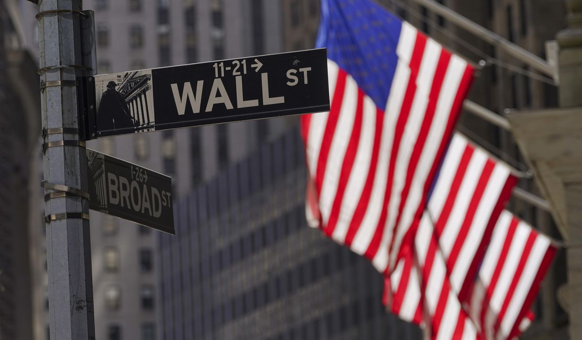 NextImg:American dream takes another hit: Poll finds fewer still believers in it