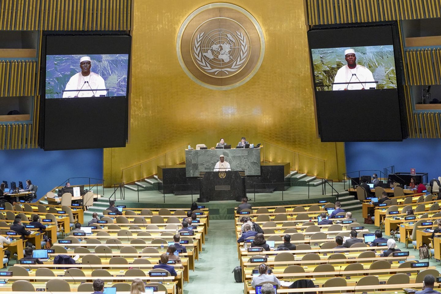 Mali başbakanı Fransa, BM ve bölgesel bloğa ateş püskürdü