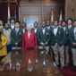 Members of the Oakwood Adventist Academy’s Mustangs basketball team visited Gov. Kay Ivey, Alabama Republican, after being forced to forfeit a playoff game that conflicted with their Sabbath observance. The Alabama High School Athletic Association on Sept. 27 said it would change the rules to accommodate religious observance needs. (Photo courtesy of the Office of Gov. Kay Ivey, used with permission.)