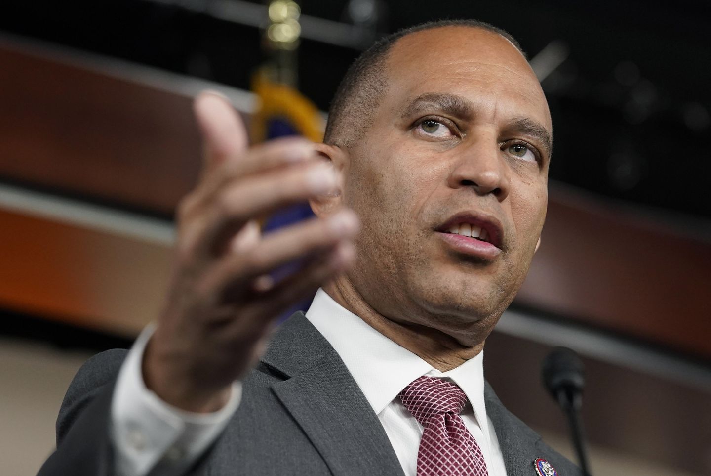 Dem Caucus Chair Hakeem Jeffries calls Biden the 'big and clear winner' in the midterms