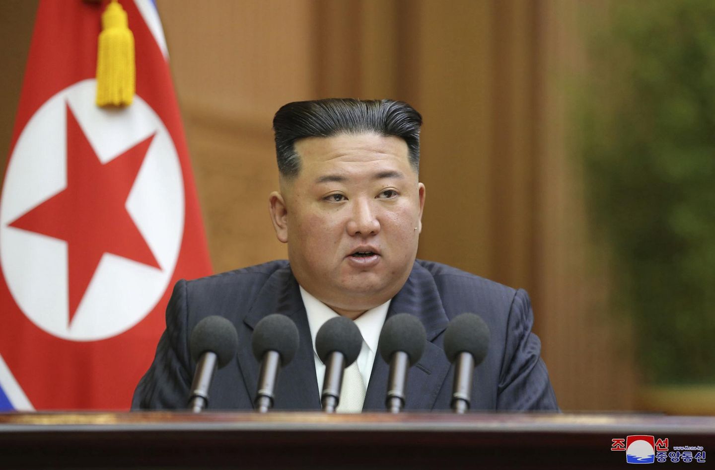 Kuzey Kore, Harris'in Seul gezisi arifesinde füze fırlattı
