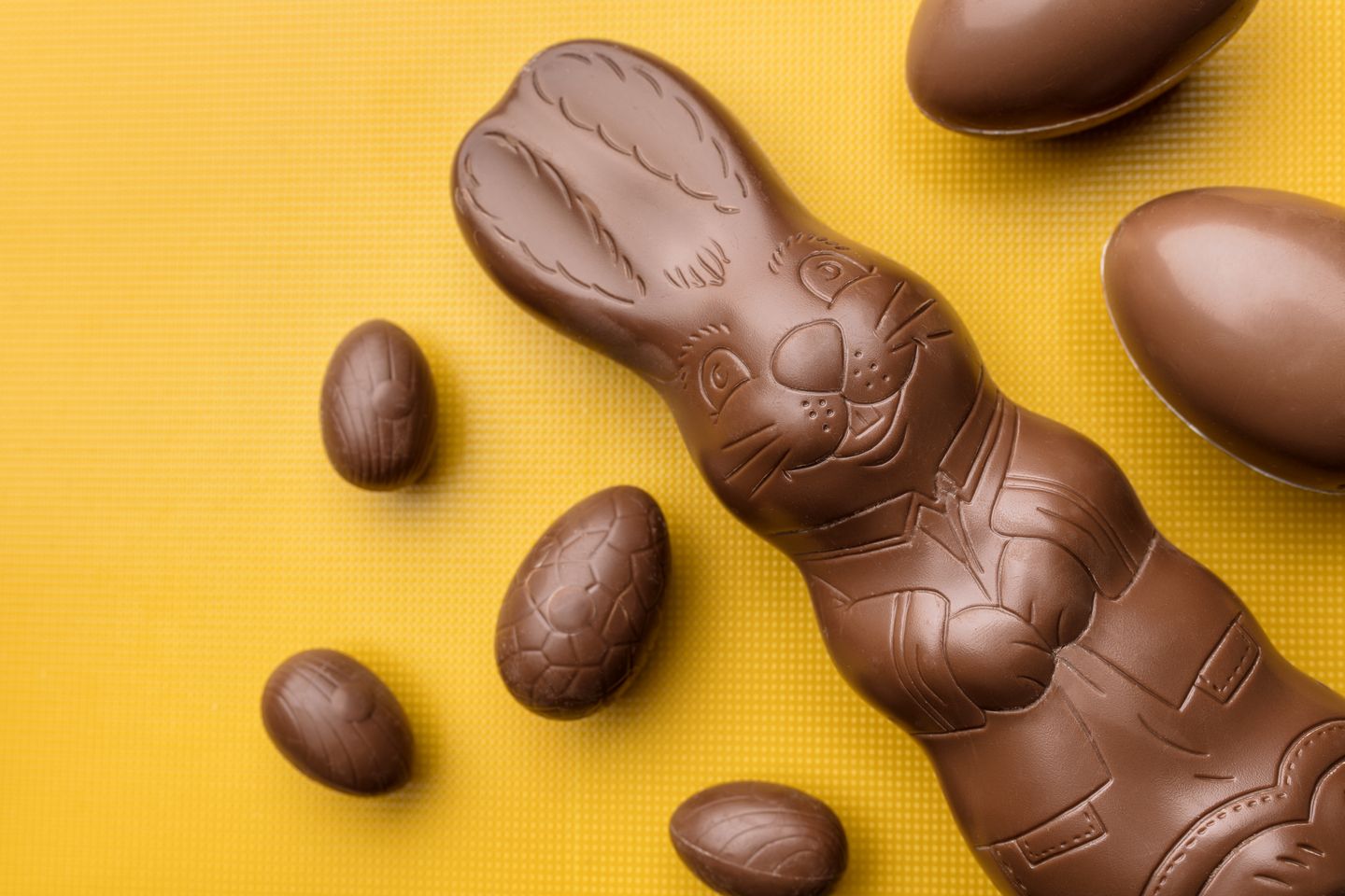 Lindt tavşanlar savaşında Lidl'i yendi, İsviçre mahkemesi bakkalın çikolatalarını yok etmesini emretti