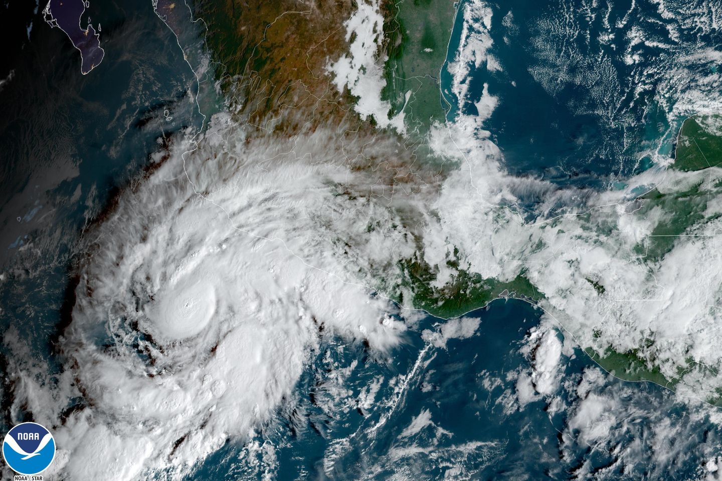 Büyük Kasırga Roslyn, Meksika kıyılarını vuracak