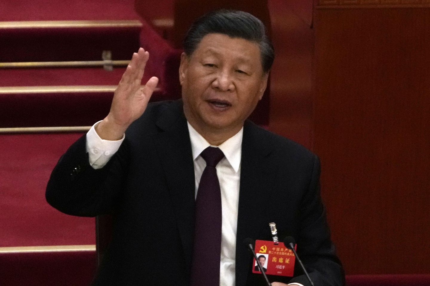 Çin'in Xi'si yetkilerini genişletiyor, müttefikleri destekliyor