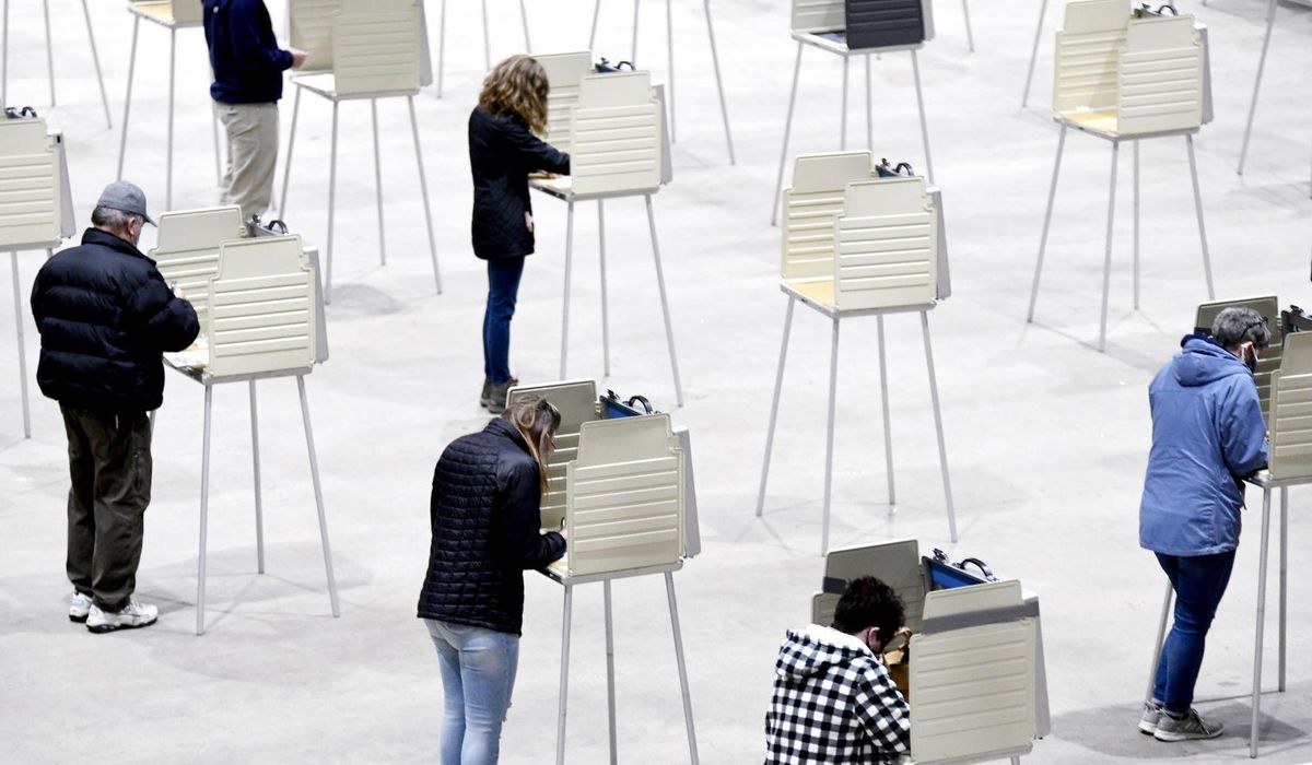 NextImg:Democrats say GOP is playing politics by pushing law against migrants voting