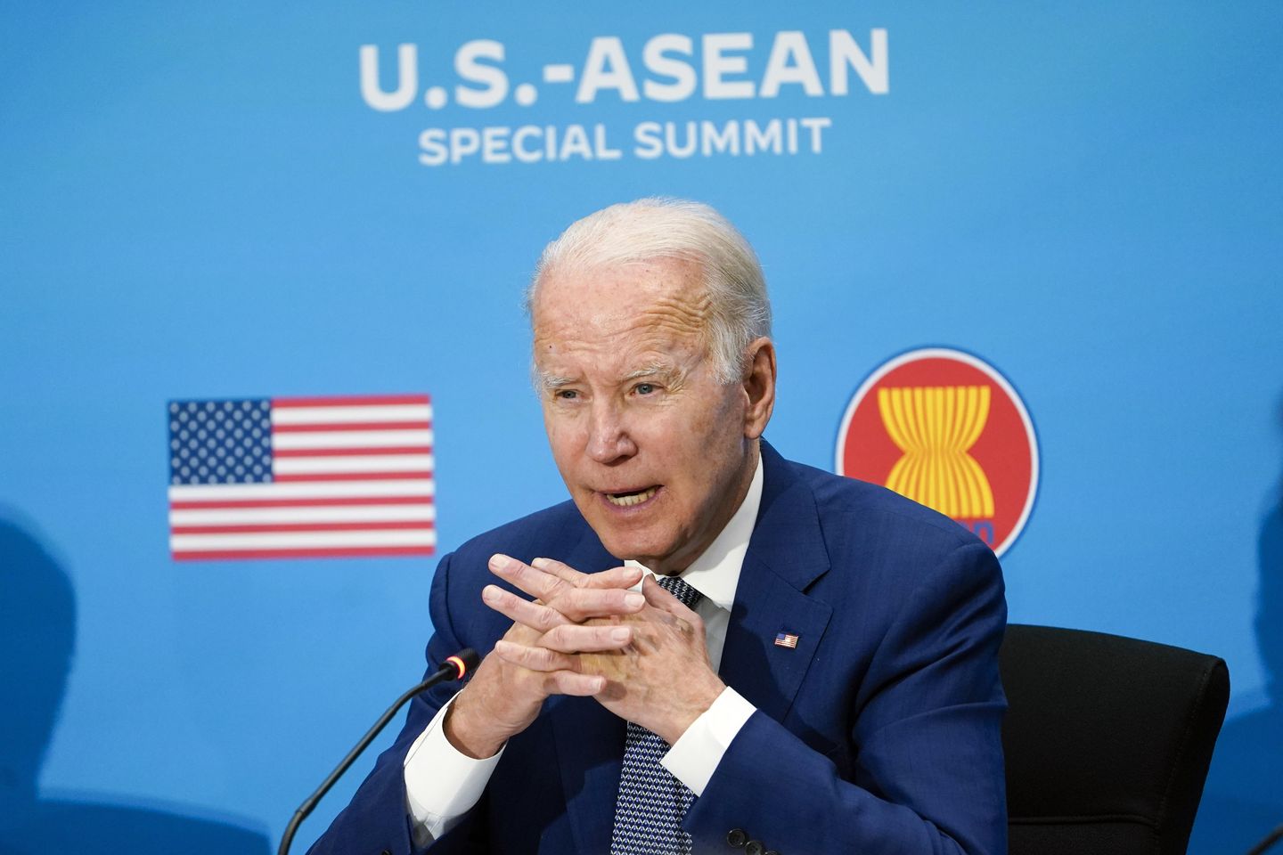 Küresel zirvelerde Biden, Amerika'nın liderliğini savunmayı hedefliyor