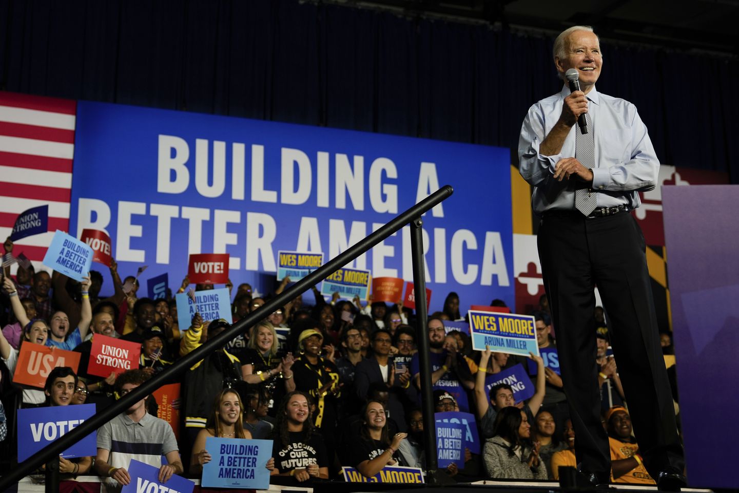 Biden's 2024 decision again under spotlight as midterm campaigns finish