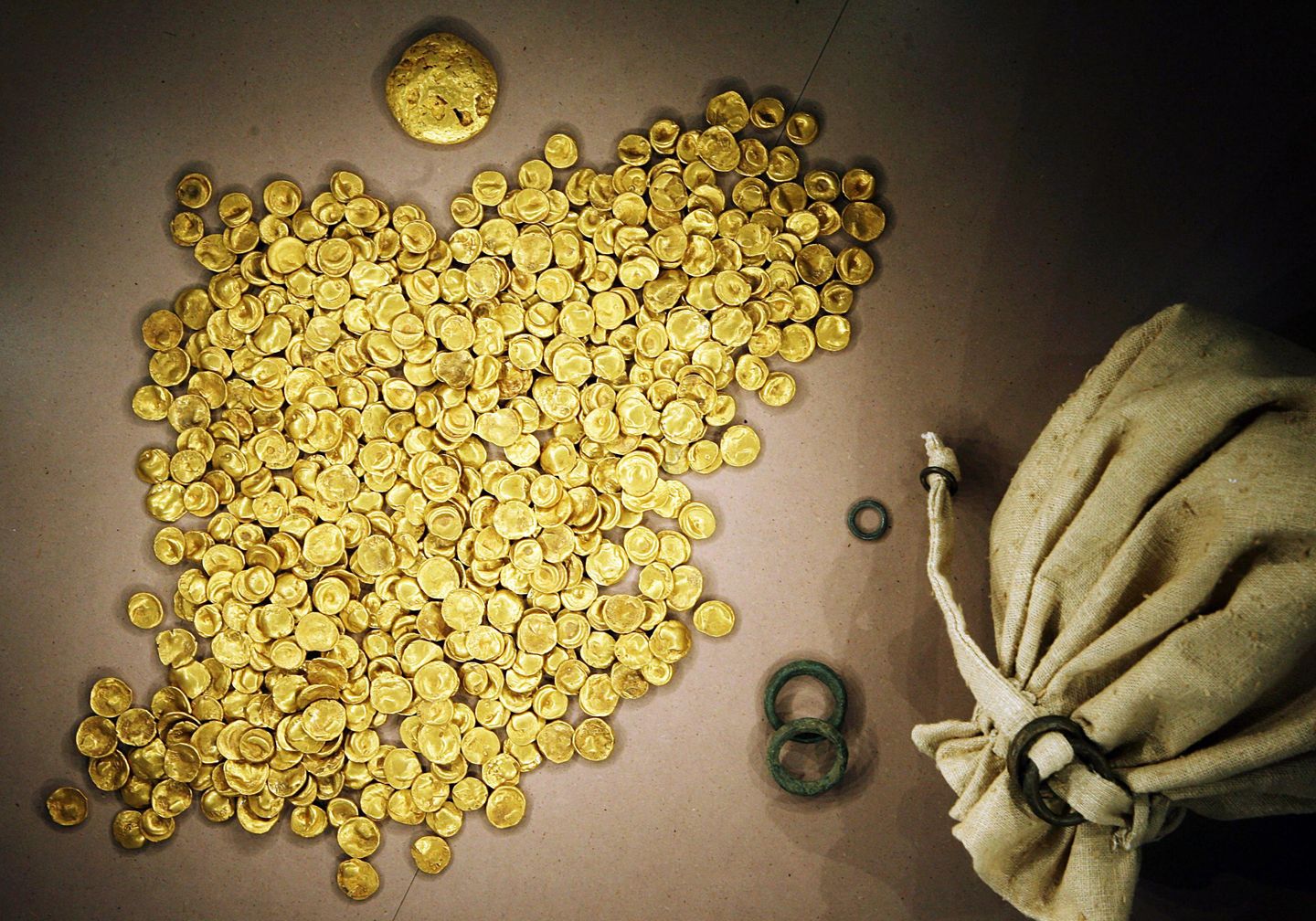 Kelt altın madeni para soygunu Almanya'da nasıl gelişti?