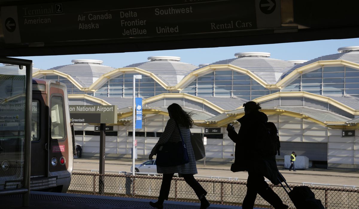 NextImg:Metro train derails near Reagan National Airport station; no injuries reported