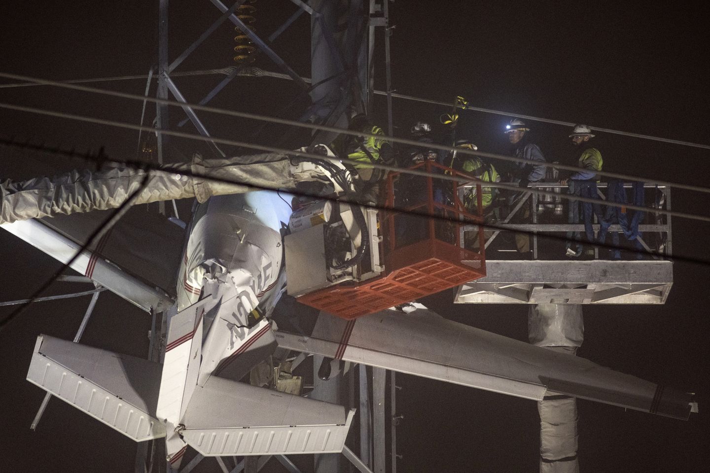 crews-rescue-2-from-plane-caught-in-power-lines-in-maryland-the-great