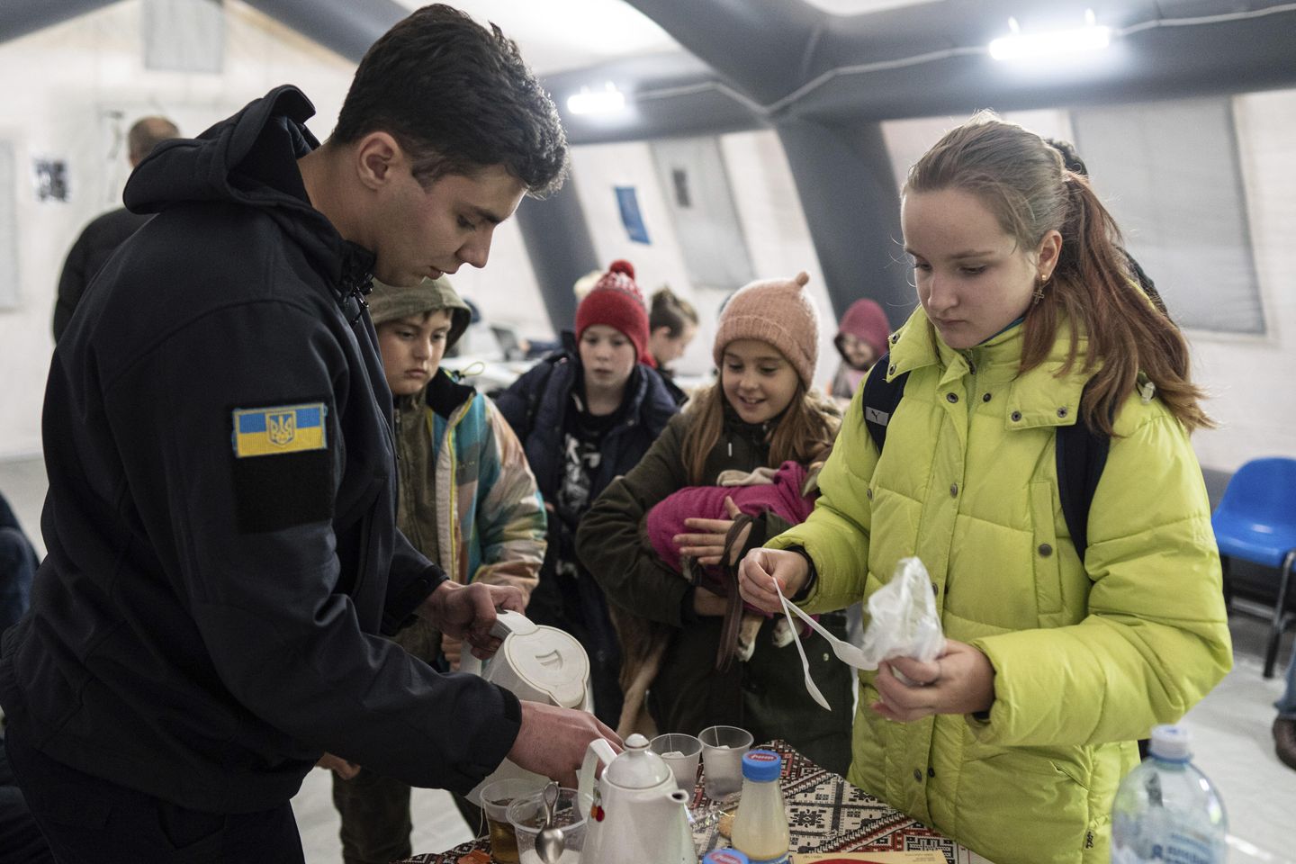 Ketenangan yang gelisah menyelimuti Ukraina saat Barat menyiapkan bantuan musim dingin