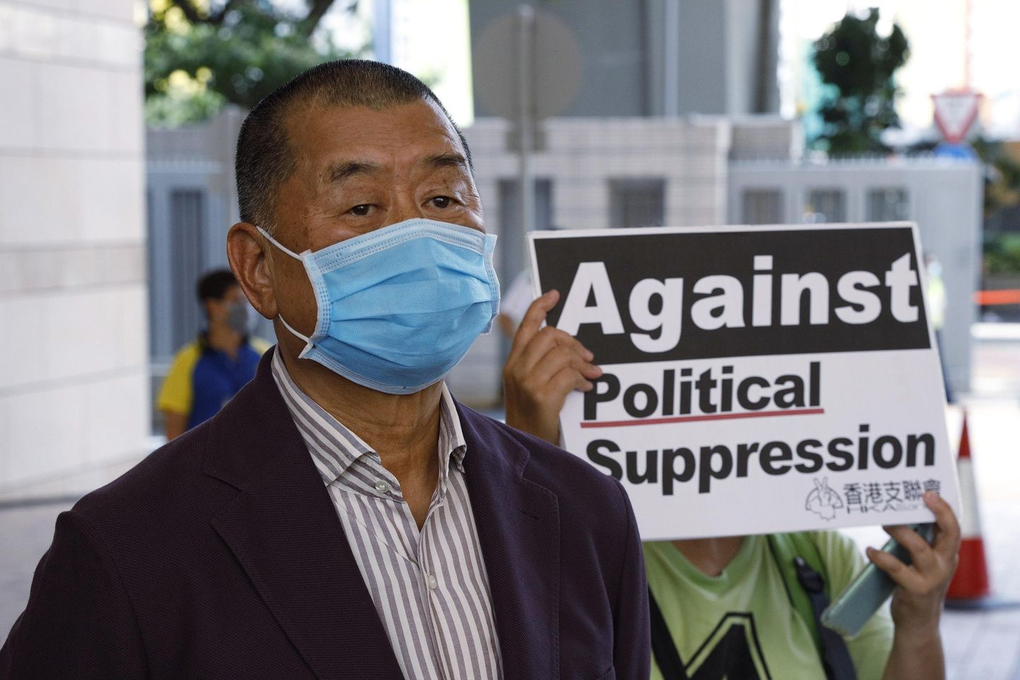 Hong Kong'lu paçavradan zenginliğe yayıncı, Güvenlik Yasası davasıyla karşı karşıya