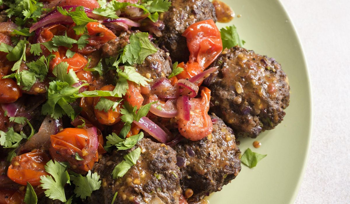 NextImg:Spicy ground beef kebabs with tomato-sumac sauce: Try the broiler for an open-fire feel