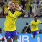 Brazil&#39;s Neymar celebrates after scoring his side&#39;s second goal during the World Cup round of 16 soccer match between Brazil and South Korea, at the Education City Stadium in Al Rayyan, Qatar, Monday, Dec. 5, 2022. (AP Photo/Manu Fernandez)