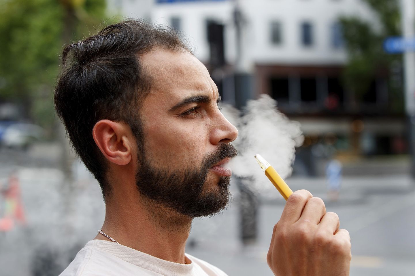 Yeni Zelanda, 2009 ve sonrasında doğanların sigara almasını yasaklıyor
