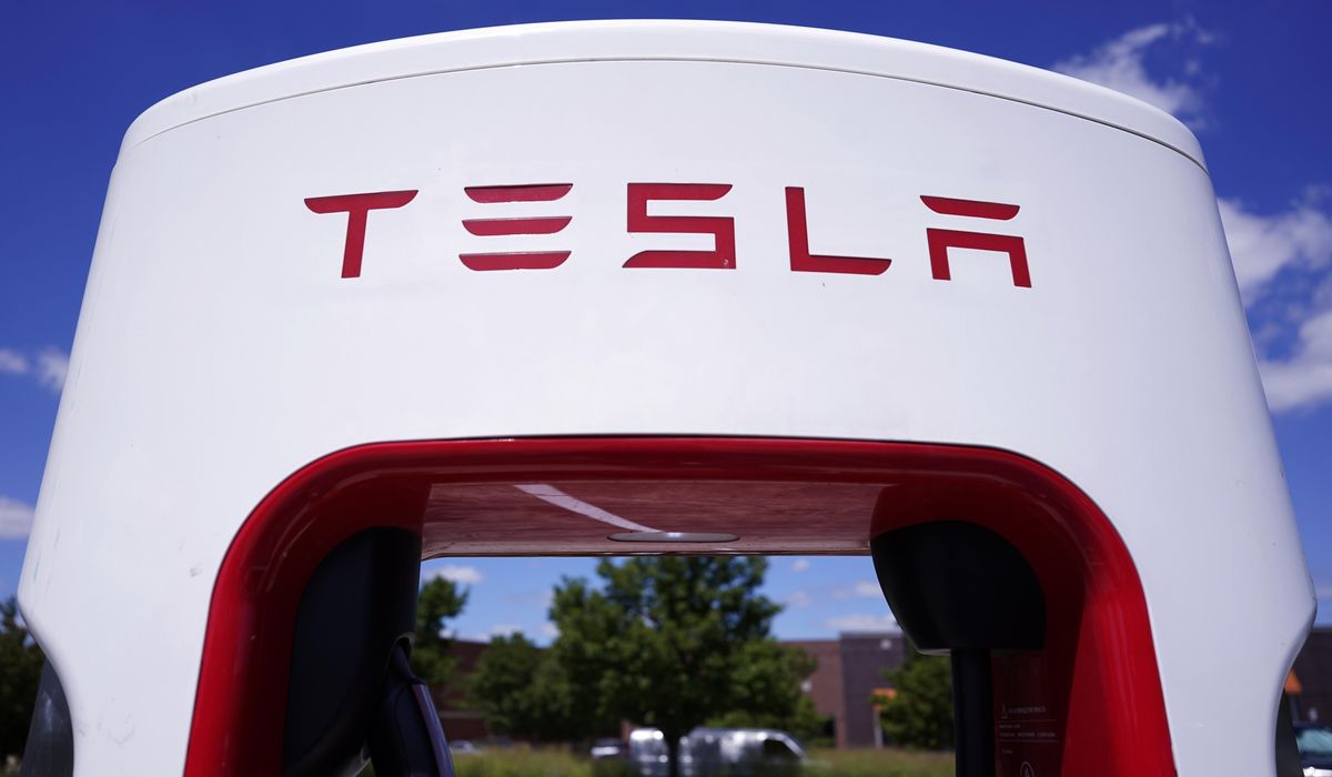 Tesla to begin new round of layoffs early next year