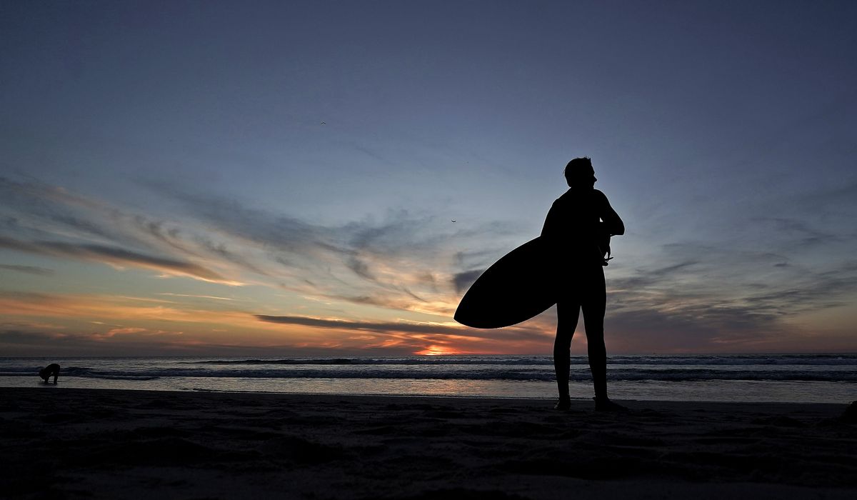 NextImg:‘Baywatch’ actor and real-life lifeguard dead of heart complications