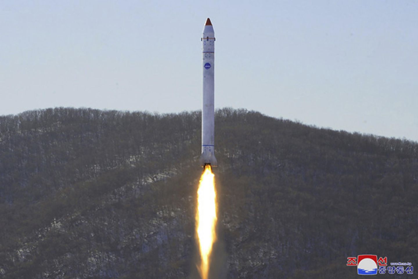 Korea Utara: Peluncuran roket adalah ujian satelit mata-mata