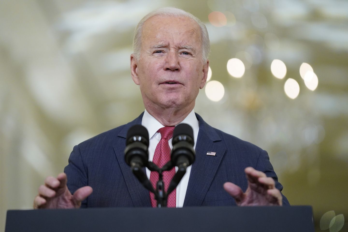 Joe Biden menandatangani RUU pengeluaran ,7 triliun menjadi undang-undang