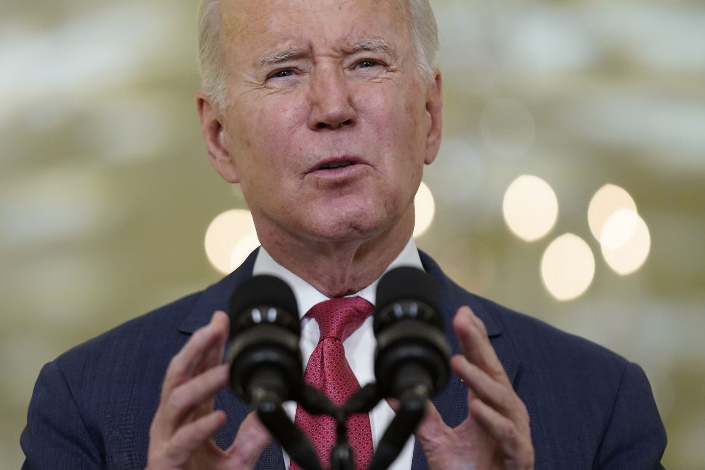 Joe Biden mengatakan Amerika dalam ‘kemenangan beruntun’ meskipun ada laporan beragam dari Federal Reserve