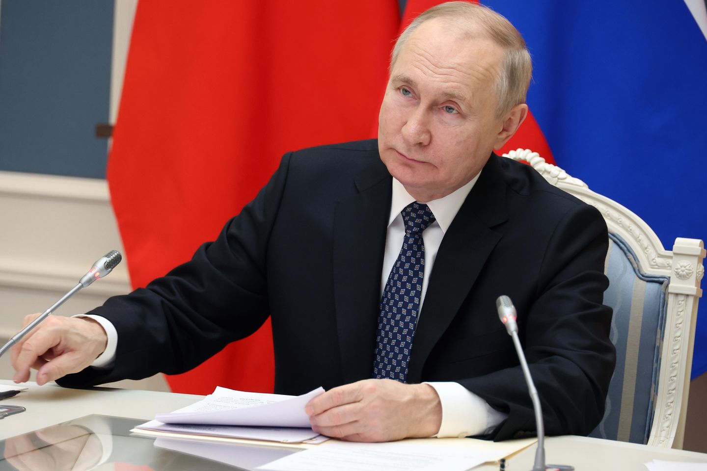 Pada Tahun Baru, Vladimir Putin mengecam Barat karena kemunafikan, agresi