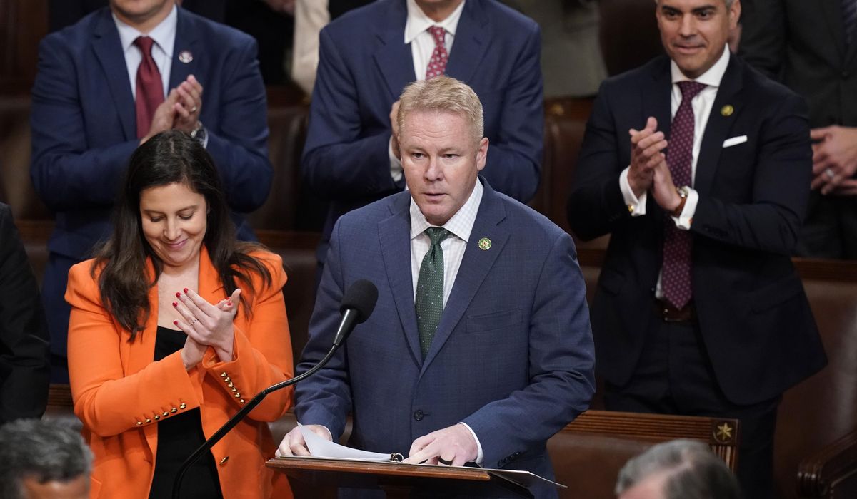 NextImg:House Freedom Caucus boots one member, loses another