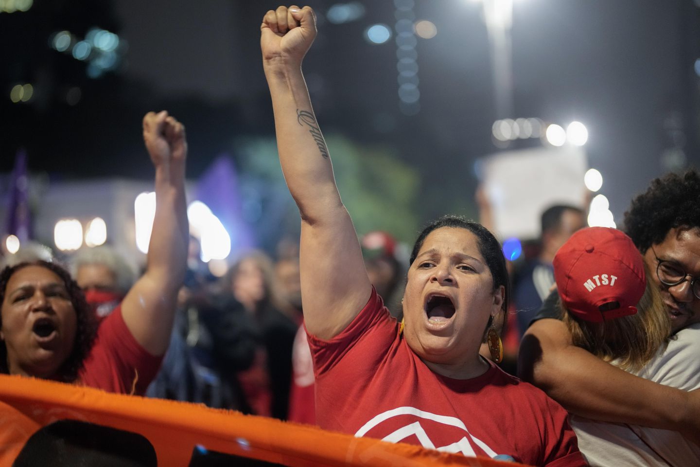 'Af yok!': Brezilya protestoları isyancılar için hapis talep ediyor