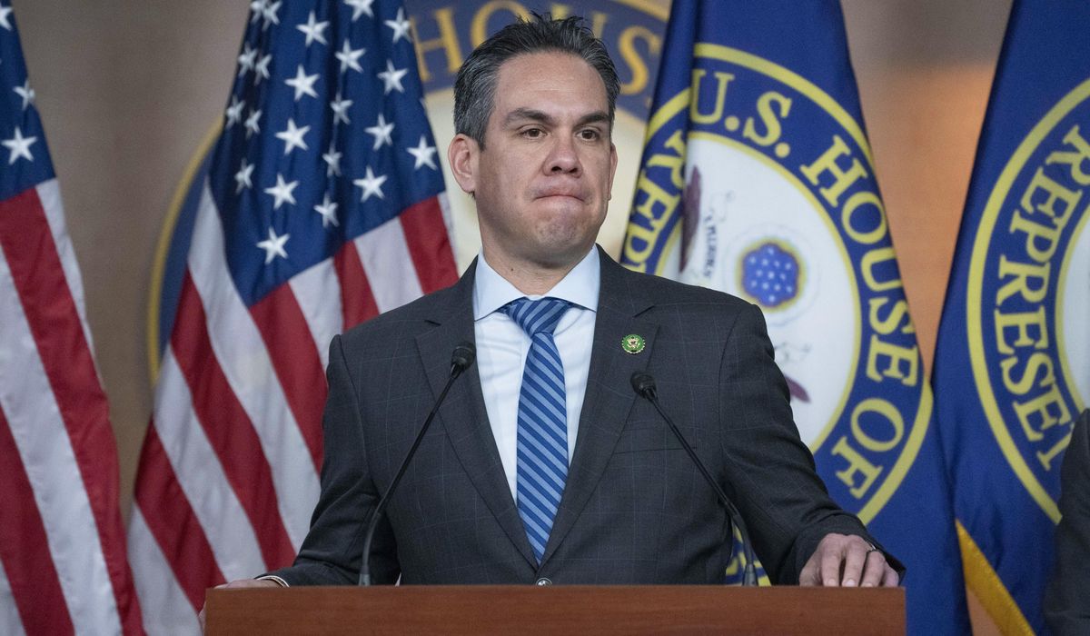 NextImg:Biden receives ‘incomplete’ grade on border security, top House Democrat says