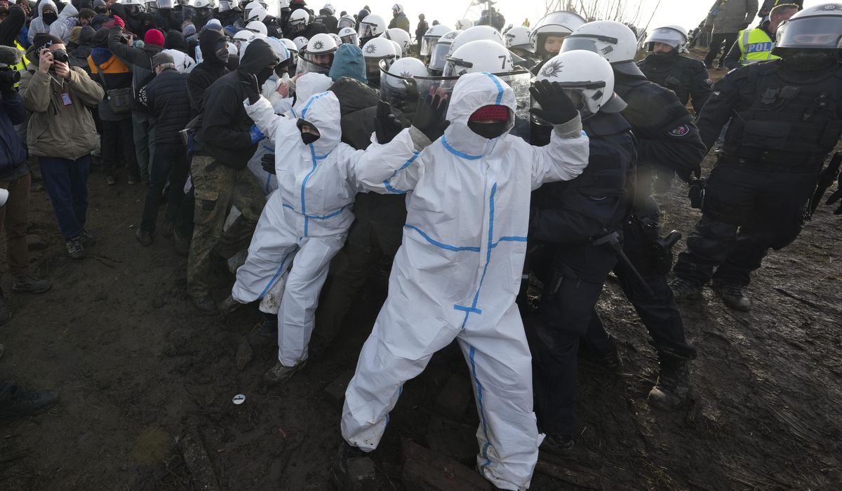 Green teams’ combative protests undercutting local weather change motion, Dems concern Green teams’ combative protests undercutting local weather change motion, Dems concern