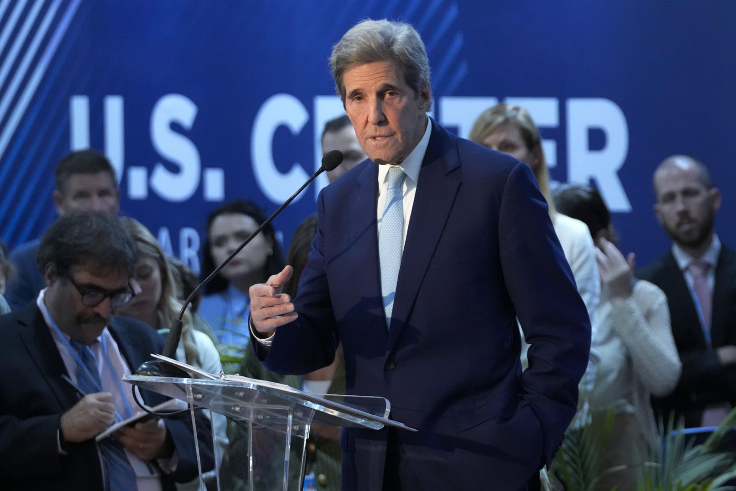 John Kerry, AP'ye COP28'i denetleyen BAE petrol şefini desteklediğini söyledi