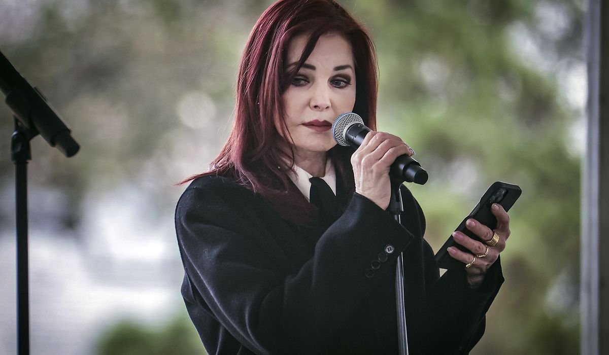 NextImg:Priscilla Presley disputes trust of late daughter Lisa Marie Presley