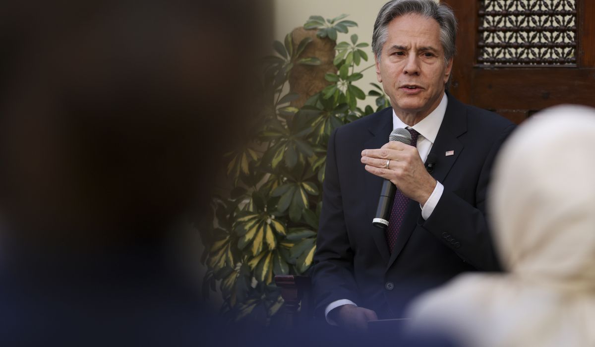 NextImg:Secretary of State Blinken meets with Egyptian college students in first stop in Middle East trip